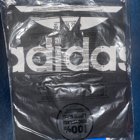 Adidas tracksuit. Size large youth. Jacket, T-shirt , polyester material - Picture 5 of 6